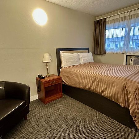 Valemount Vacation Inn Dış mekan fotoğraf
