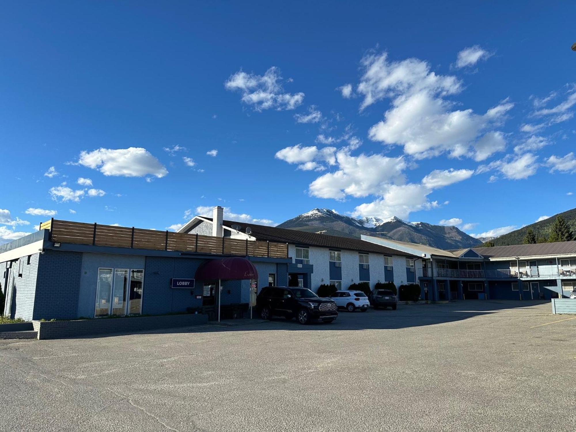Valemount Vacation Inn Dış mekan fotoğraf